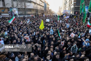 خیابان‌های تهران برای تشییع پیکر قاسم سلیمانی انباشته از جمعیت شد