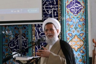 ارتش و سپاه پناهگاهی محکم و نفوذ ناپذبر برای مردم هستند