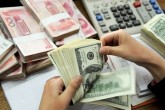 ساعت کاری صرافی های بانکی و بازار متشکل ارزی زیاد شد