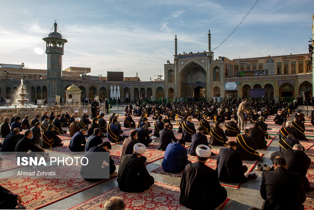 آیین خطبه خوانی خادمان حرم کریمه اهل بیت(ع) در روز شهادت امام کاظم(ع)