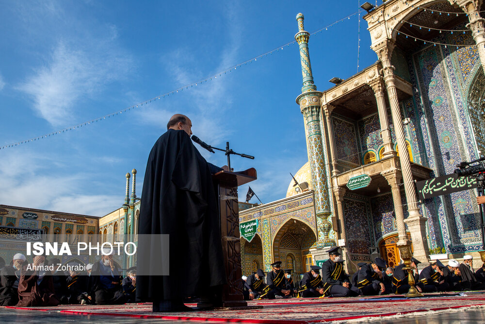 آیین خطبه خوانی خادمان حرم کریمه اهل بیت(ع) در روز شهادت امام کاظم(ع)