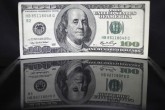 بررسی نرخ دلار در سال جدید