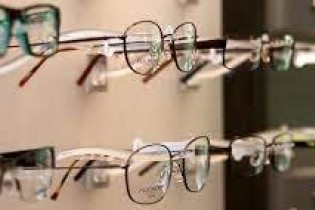 جولان عینک آفتابی غیراستاندارد در بازار/ ورود چشم پزشکان به واردات عینک