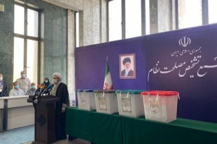 آملی لاریجانی: راه حل مشکلات قهر کردن با صندوق رأی نیست