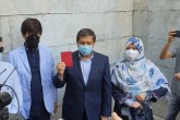 عبدالناصر همتی در حسینیه ارشاد رأی خود را به صندوق انداخت
