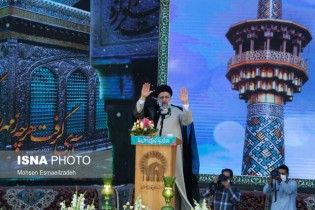 ابراهیم رئیسی در مشهد: هیچ‌کس حق ندارد به کرامت مردم کوچکترین خدشه‌ای وارد کند