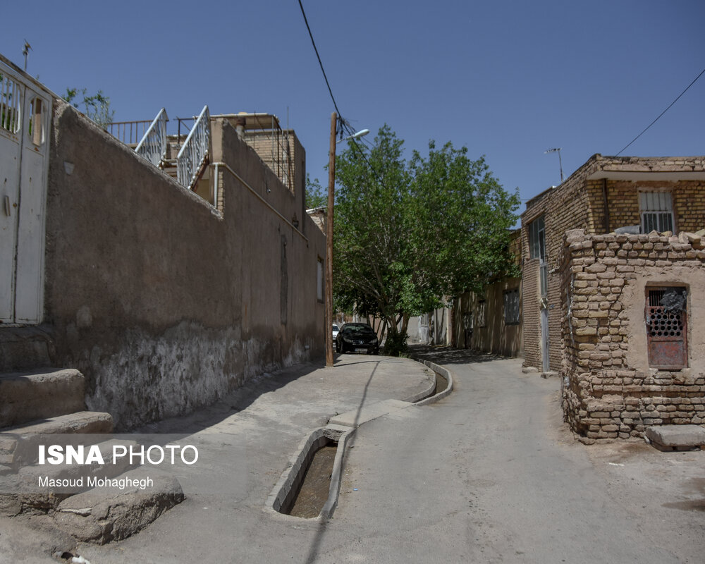 با توجه به آثار موجود، محله‌ی مذکور از جمله «کوشمغان»  از محله های بسیار کهن سمنان محسوب می‌شود. قدمت برخی خانه‌ها در این محله  سمنان به بیش از ۱۰۰ سال پیش بر می‌گردد.