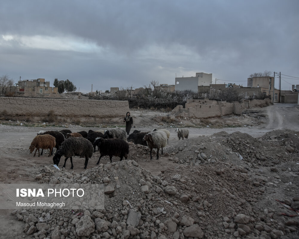 حاشیه نشینی، فقر، اعتیاد و... از جمله مهمترین آسیب های اجتماعی محله «کوشمغان» سمنان به شمار می آید که در سال های اخیر افزایش یافته است.