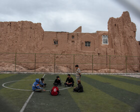 در گذشته بزرگان زرتشتی در «کوشمغان» زندگی می کردند. قلعه ای باستانی به همین نام در این محله وجود دارد که صنیع الدوله در کتاب خود به وجود آتشکده ای در زیر آن نیز اشاره کرده است.