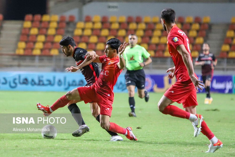 هفته اول لیگ برتر فوتبال؛ فولاد - پرسپولیس