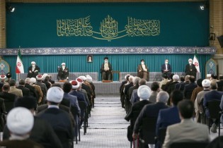 رهبر انقلاب: وحدت مسلمانان تاکتیکی نیست بلکه یک امر اصولی است