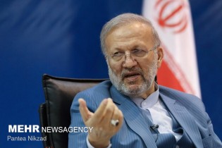 ایران رفع گام به گام تحریمها را نمی‌پذیرد/درمذاکرات ذوق‌زده نشویم