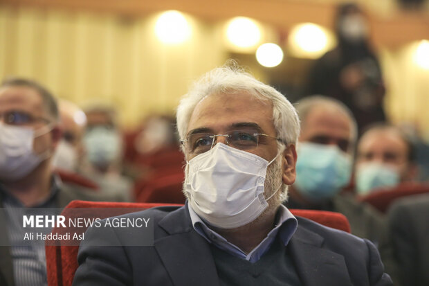 دکتر طهرانچی رئیس دانشگاه آزاد اسلامی در مراسم بزرگداشت دانشگاهی شهید فخری زاده حضور دارد
