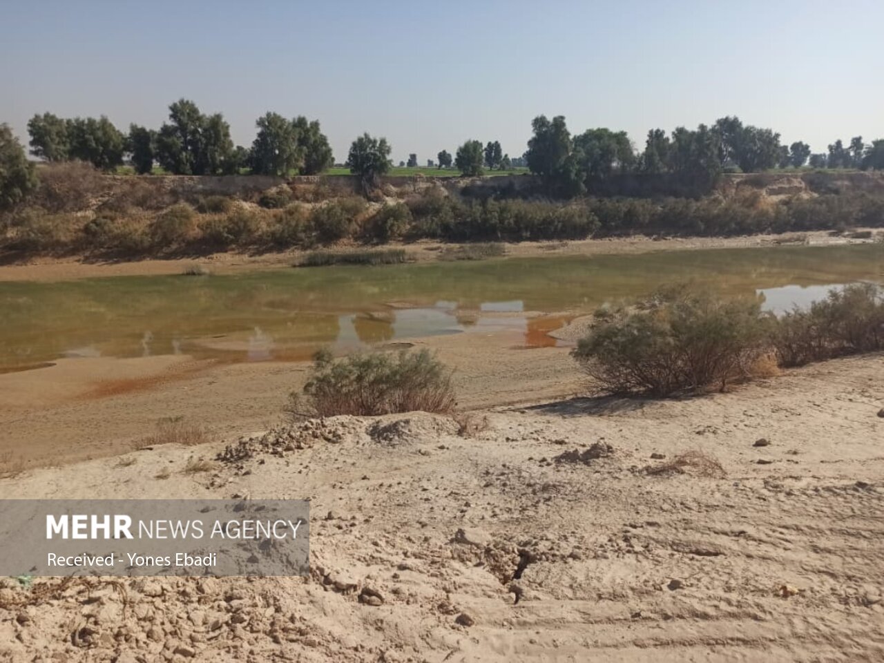 خشک شدن رودخانه زهره در هندیجان