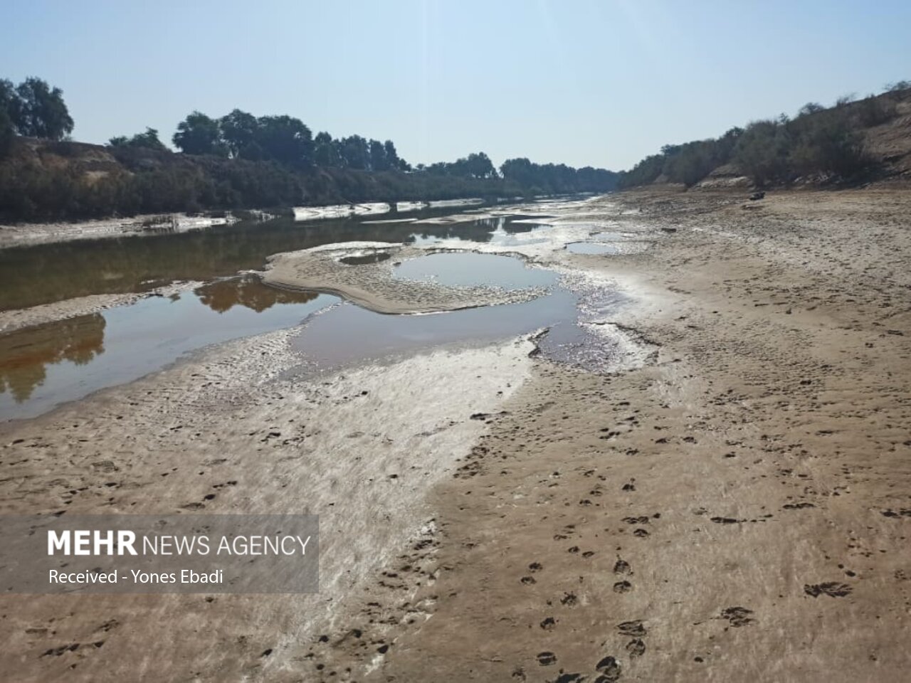 خشک شدن رودخانه زهره در هندیجان