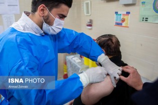 تزریق بیش از ۳۰۳ هزار دُز واکسن کرونا در کشور طی ۲۴ ساعت گذشته