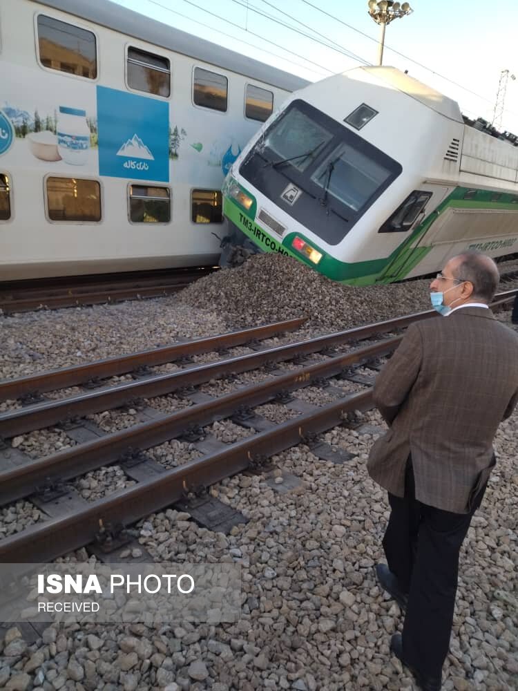 حادثه برخورد دو دستگاه قطار مترو کرج - تهران