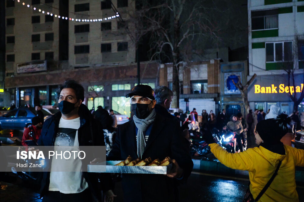 شادی مردم تهران پس از صعود تیم ملی به جام جهانی قطر