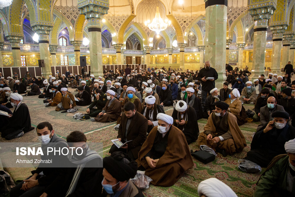 حضور مراجع، علما و مردم در مسجد امام حسن عسگری(ع) برای تسلیت رحلت آیت الله صافی گلپایگانی