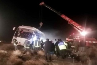واژگونی اتوبوس مسافری در لاسجرد/ یک نفر جان باخت