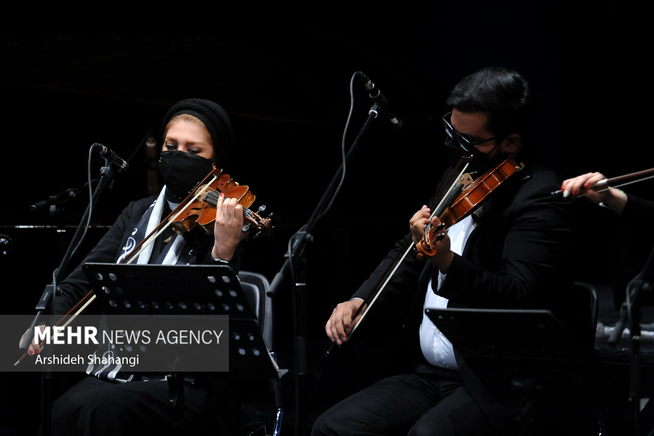 کنسرت راز و نیاز سالار عقیلی در پنجمین شب جشنواره موسیقی فجر در تالار وحدت برگزار شد