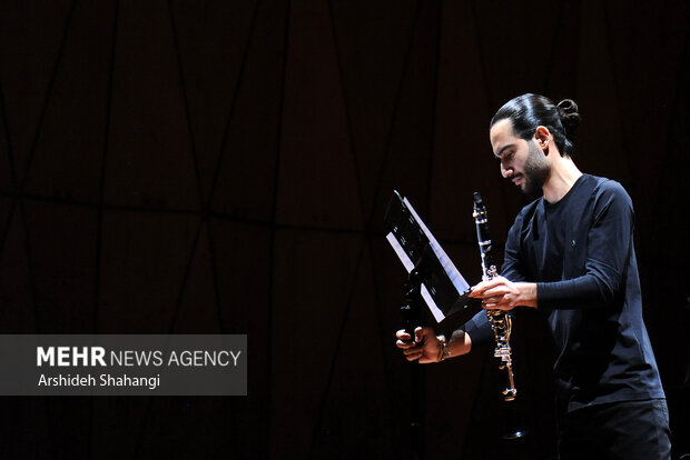 پنجمین شب جشنواره موسیقی فجر با اجرای رسیتال کلارینت و پیانو در تالار رودکی برگزار شد