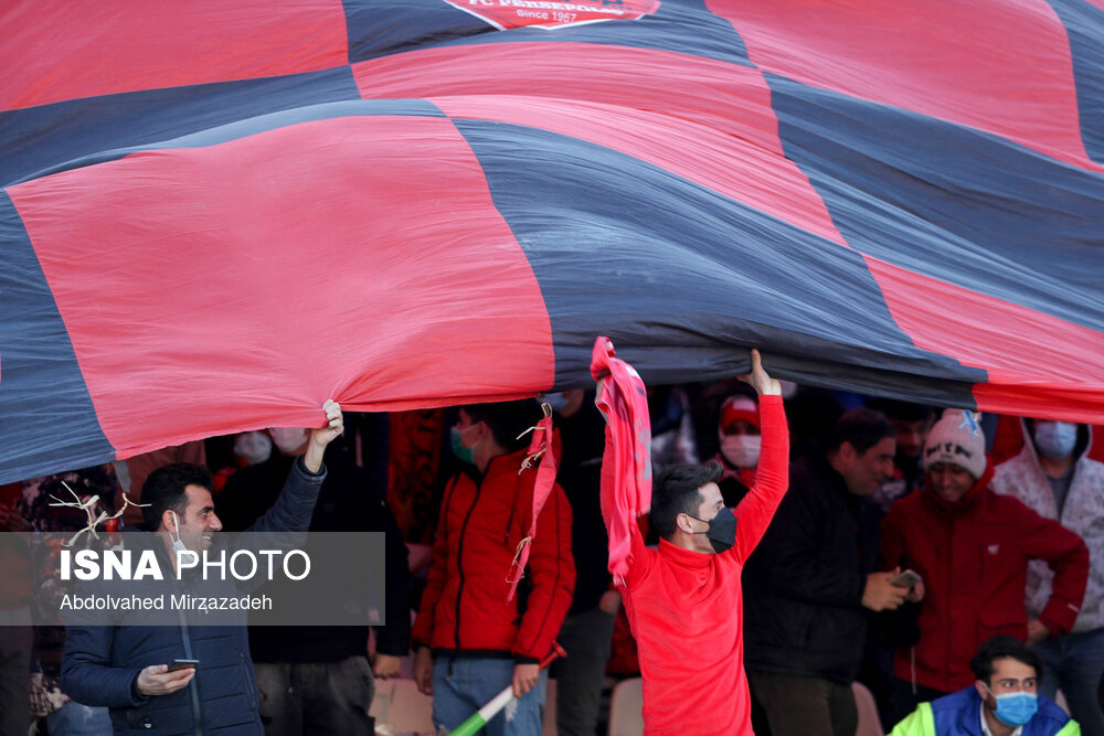 نود و هشتمین دیدار دو تیم استقلال و پرسپولیس