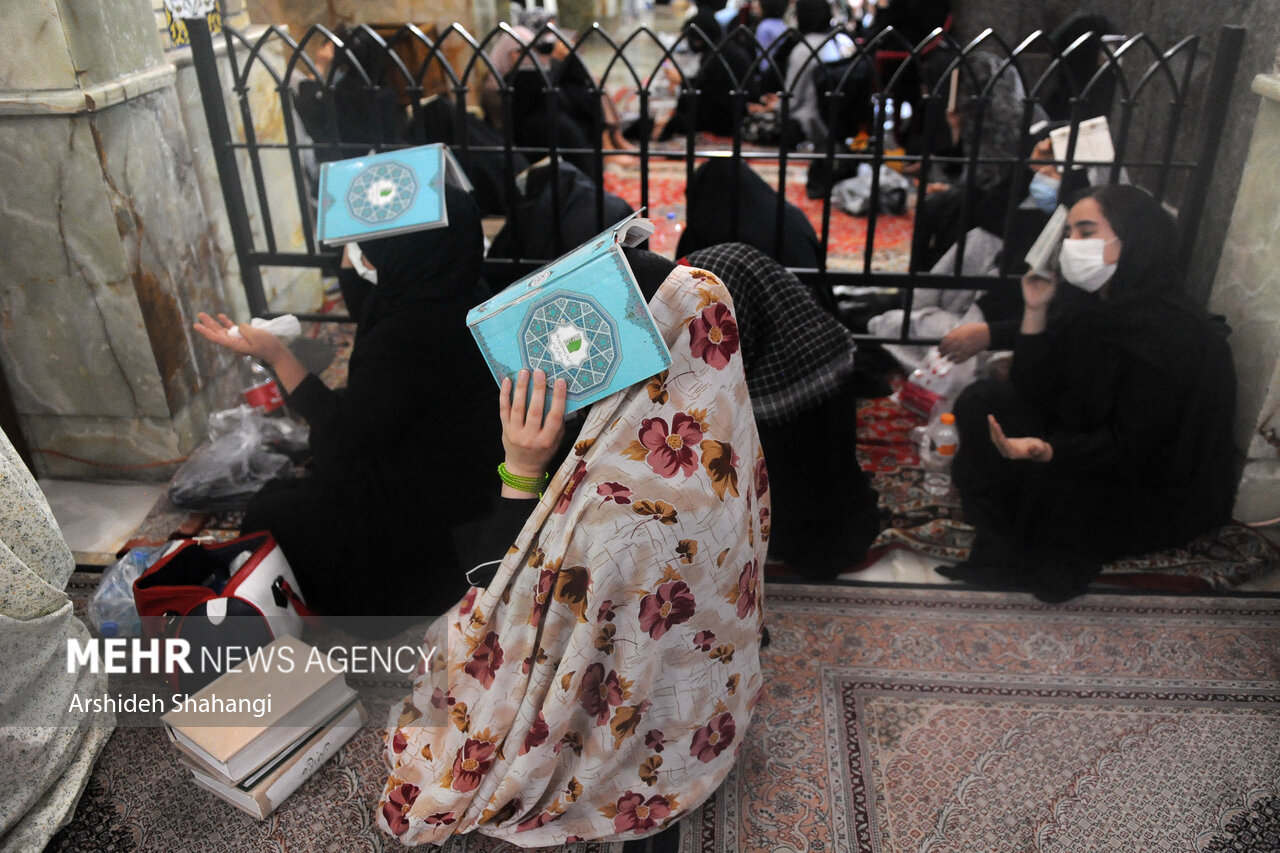 مراسم احیای شب نوزدهم ماه مبارک رمضان ۱۴۰۱ شامگاه چهارشنبه ۳۱ فروردین ماه در امامزاده صالح تهران برگزار شد