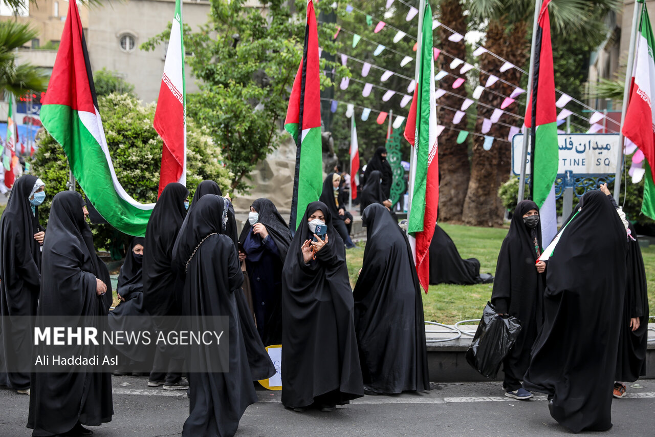 راهپیمایی روز جهانی قدس در تهران و همزمان در سراسر کشور در تهران برگزار شد