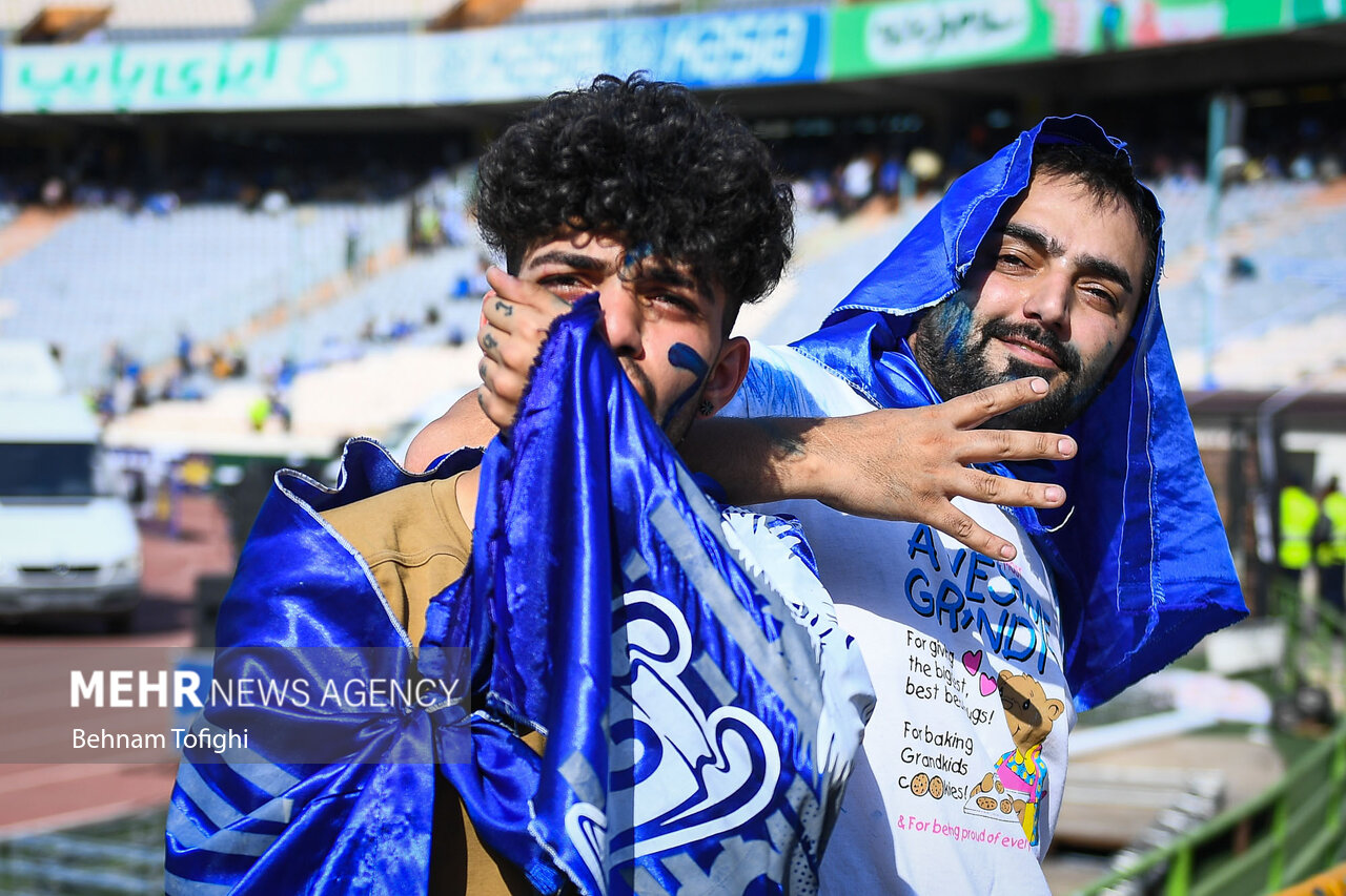 تیم فوتبال استقلال تهران در بیست و یکمین دوره از لیگ برتر باشگاههای کشور موفق به کسب عنوان قهرمانی شد.