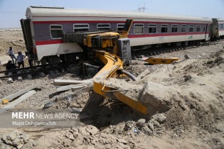 علت اولیه سانحه قطار یزد اعلام شد/ بوم بیل مکانیکی روی خط بود
