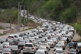 ترافیک سنگین در جاده چالوس/ انسداد محور هراز تا چهارم مردادماه