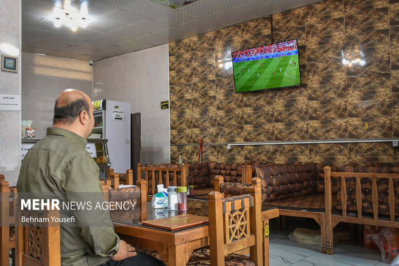 تماشای بازی ایران و ولز در اراک