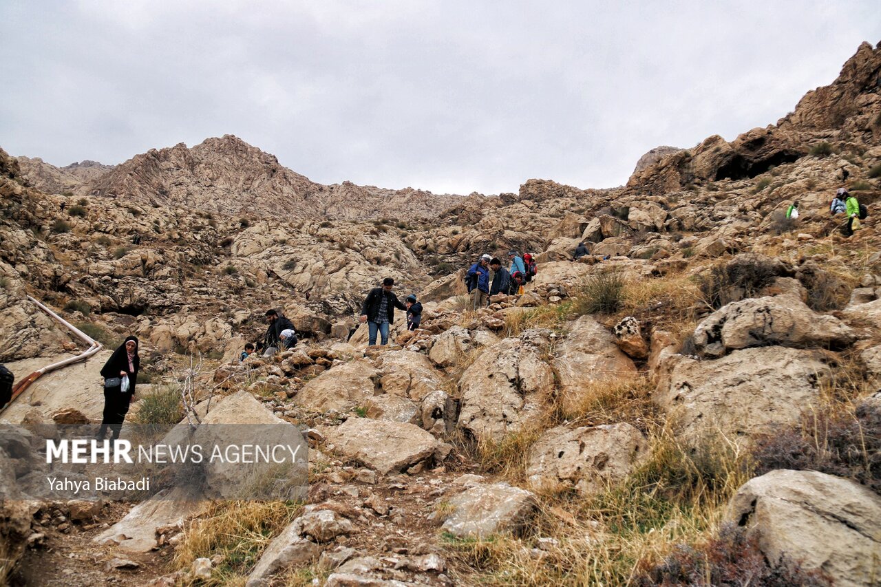 کوهنوردی در پارک کوهستان کرمانشاه