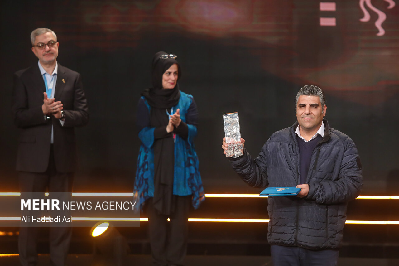 محمد عسگری در مراسم اختتامیه چهل و یکمین جشنواره فیلم فجر حضور دارد
