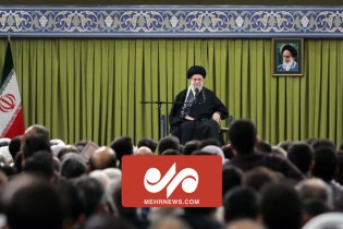 رهبر انقلاب: به ملت ایران اظهار تعظیم می‌کنم