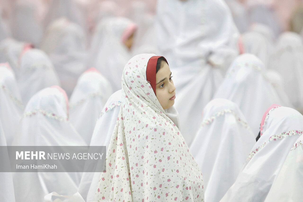 آیین جشن تکلیف فرشته ها در همدان