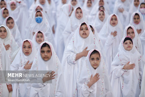 آیین جشن تکلیف فرشته ها در همدان