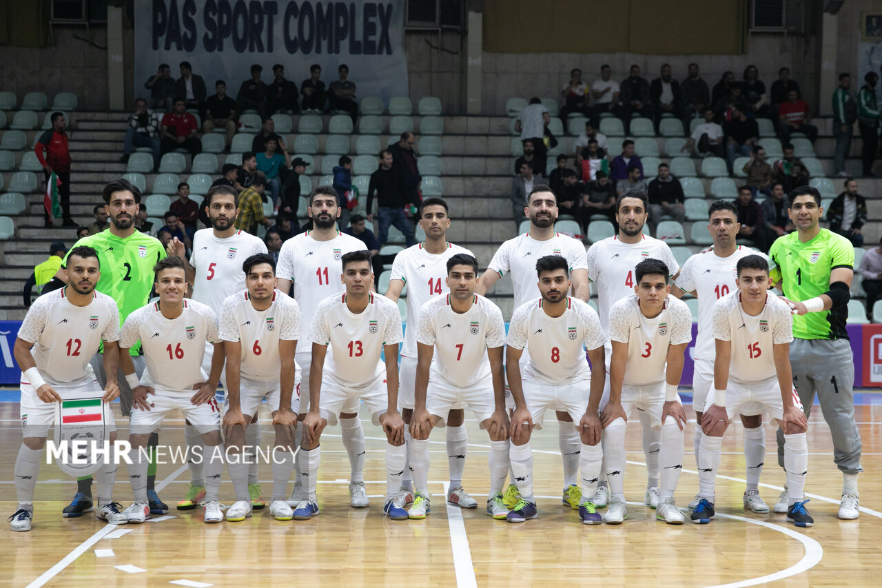 تیم ملی فوتسال ایران از ساعت ۲۱ یکشنبه  ۲۷ فروردین ماه در سالن مجموعه ورزشی پاس، در دیداری دوستانه به مصاف ازبکستان رفت و با نتیجه ۵ بر ۳ پیروز شد