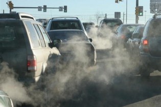 تردد ۱۵ میلیون خودرو و موتورسیکلت آلاینده در کشور