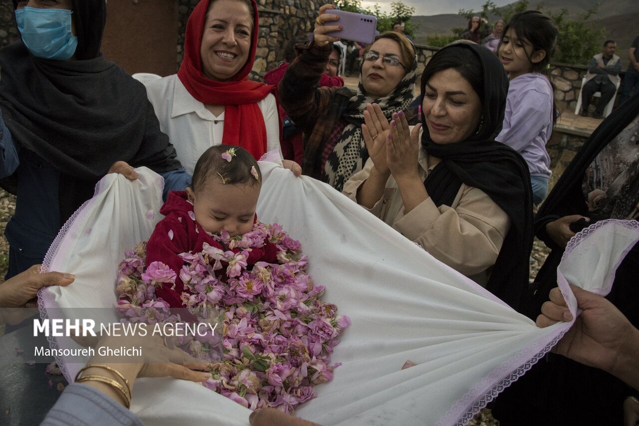 برگزاری اولین جشنواره گل و گلاب در شاهرود