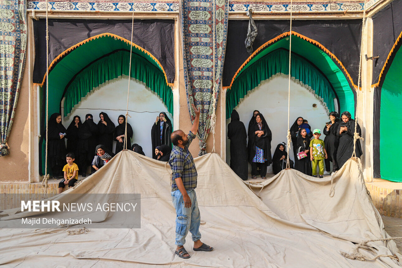 آیین سنتی «پوش کشی» در حسینیه بزرگ فهادان یزد