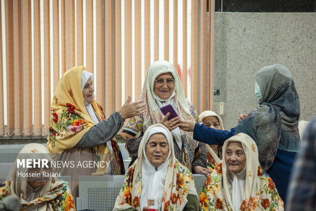 بازگشت اولین گروه حجاج بیت الله الحرام به گلستان