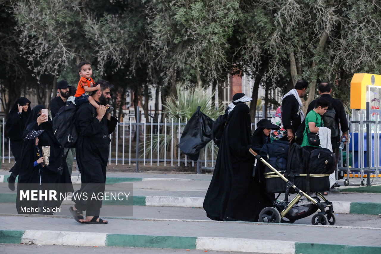 تردد روان «زائران اربعین» در مرز مهران