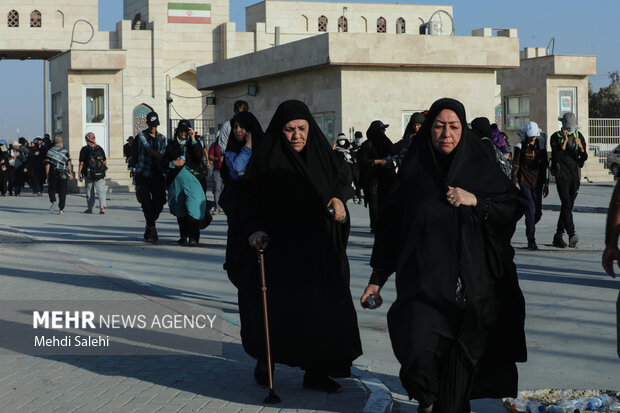 تردد روان «زائران اربعین» در مرز مهران