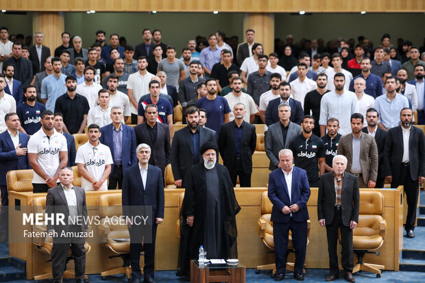 حجت الاسلام سید ابراهیم رئیسی رئیس جمهور در مراسم تجلیل از قهرمانان و مدال آوران ورزش حضور دارد