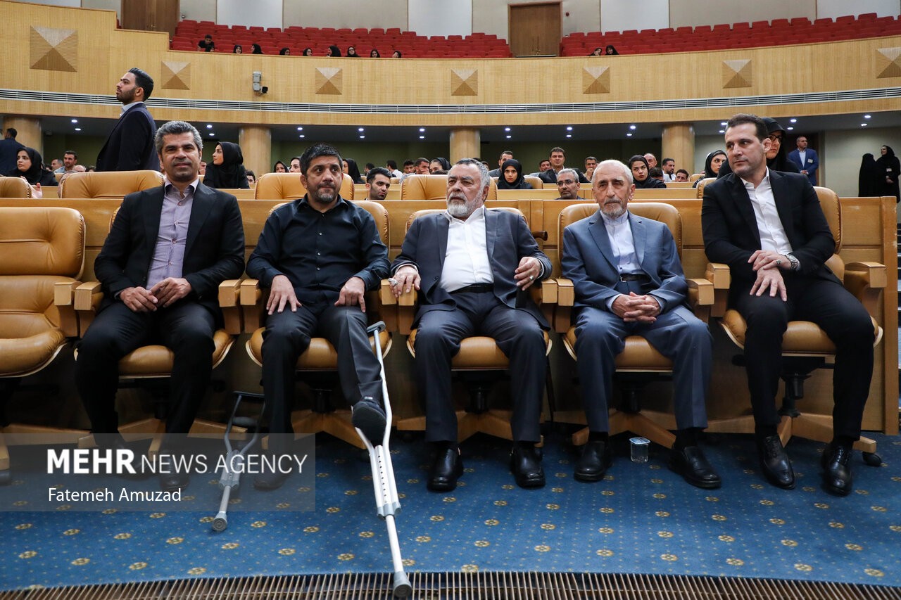 تصاویر / تجلیل از قهرمانان و مدال آوران ورزش با حضور رئیس جمهور  