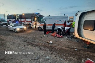 واژگونی اتوبوس مسافربری در مسیر بم- زاهدان