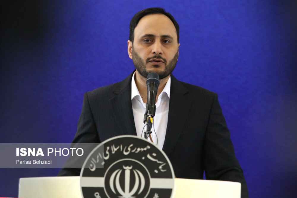 نشست خبری علی بهادری جهرمی سخنگوی دولت در سومین روز نمایشگاه رسانه‌های ایران