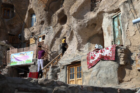 مسافران نوروزی در روستای تاریخی کندوان - آذربایجان شرقی